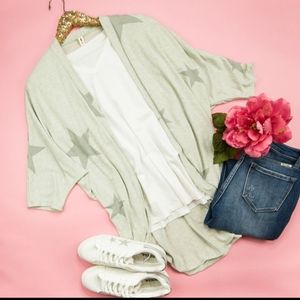 Vanilla Bay Medium star print kimono